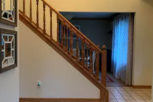 8187 S Four Oaks Ct, Franklin, WI 53132 - Photo 10