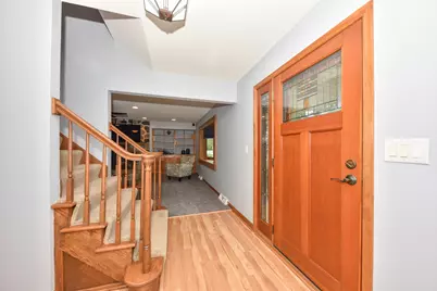 2520 W Margaretta Ct, Glendale, WI 53209 - Photo 6