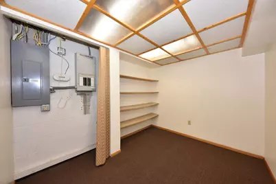 2520 W Margaretta Ct, Glendale, WI 53209 - Photo 34