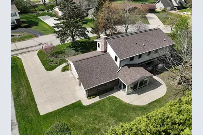 2520 W Margaretta Ct, Glendale, WI 53209 - Photo 38