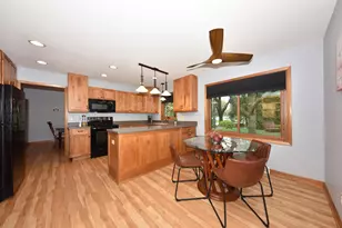 2520 W Margaretta Ct, Glendale, WI 53209 - Photo 14