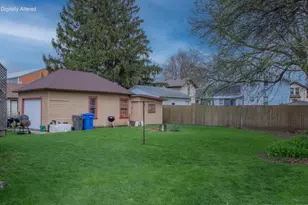 109 N 9th St, Watertown, WI 53094 - Photo 6