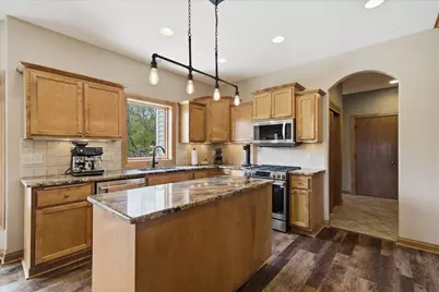 439  Brockway Dr, Mukwonago, WI 53149 - Photo 4