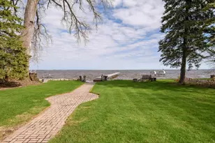 N7254 Winnebago Dr, Fond du Lac, WI 54935 - Photo 8