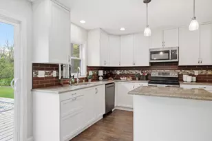 17814 W Roosevelt Ave, New Berlin, WI 53146 - Photo 4