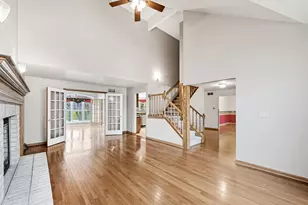 6815 S Dory Dr, Franklin, WI 53132 - Photo 6