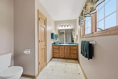 6815 S Dory Dr, Franklin, WI 53132 - Photo 20