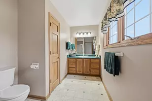 6815 S Dory Dr, Franklin, WI 53132 - Photo 20