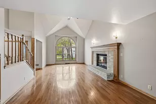 6815 S Dory Dr, Franklin, WI 53132 - Photo 4