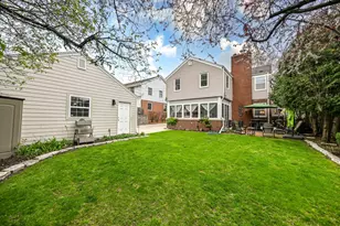 6209 N Berkeley Blvd, Whitefish Bay, WI 53217 - Photo 36