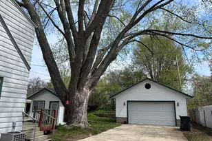 1226 S 104th St, West Allis, WI 53214 - Photo 4