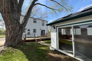 1226 S 104th St, West Allis, WI 53214 - Photo 8