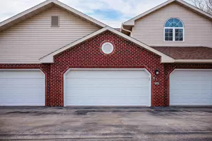 7883 S Scepter Dr, Franklin, WI 53132 - Photo 2