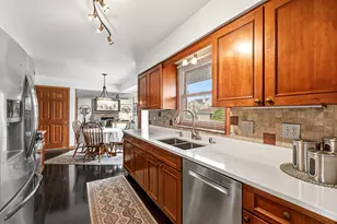 3928 W Anita Ln, Franklin, WI 53132 - Photo 6