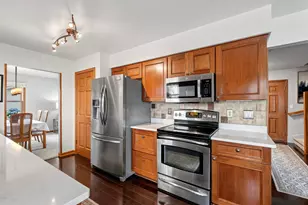 3928 W Anita Ln, Franklin, WI 53132 - Photo 8