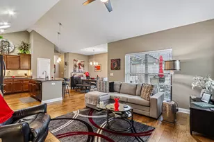 1016 Ann Marie Way, Oconomowoc, WI 53066 - Photo 4