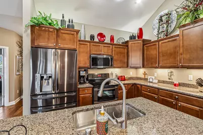 1016  Ann Marie Way, Oconomowoc, WI 53066 - Photo 8