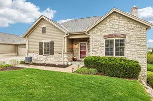 1016 Ann Marie Way, Oconomowoc, WI 53066 - Photo 2