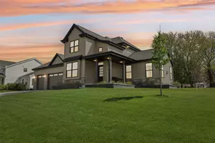 6668 Royal View Dr, Windsor, WI 53532 - Photo 2
