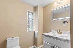 1637 Maple St, South Milwaukee, WI 53172 - Photo 12