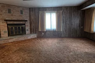 5741 S 40th St, Greenfield, WI 53221 - Photo 22