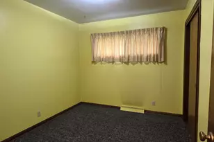 5741 S 40th St, Greenfield, WI 53221 - Photo 32