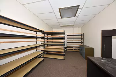 6915 W Capital Dr, Milwaukee, WI 53216 - Photo 18