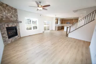 N116W7245 Oakmont Dr, Cedarburg, WI 53012 - Photo 4