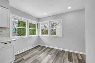 7654 N Seneca Rd, Fox Point, WI 53217 - Photo 14