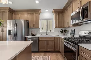 621 Belmont Dr, Watertown, WI 53094 - Photo 6