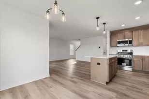 617 Belmont Dr, Watertown, WI 53094 - Photo 8