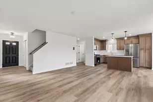 617 Belmont Dr, Watertown, WI 53094 - Photo 10