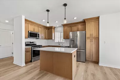 613  Belmont Dr, Watertown, WI 53094 - Photo 2
