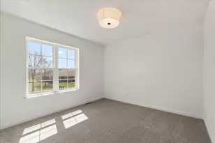 613 Belmont Dr, Watertown, WI 53094 - Photo 22