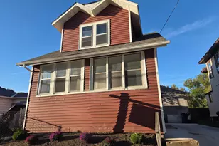 922 Hamilton St, Racine, WI 53403 - Photo 1
