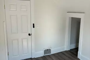 922 Hamilton St, Racine, WI 53403 - Photo 12