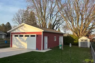 1631 Galax Dr, Manitowoc, WI 54220 - Photo 2