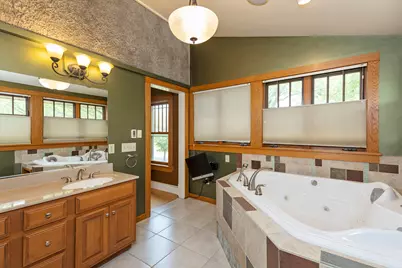916  Whitewater Ave, Fort Atkinson, WI 53538 - Photo 40