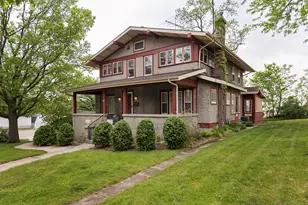 916 Whitewater Ave, Fort Atkinson, WI 53538 - Photo 1