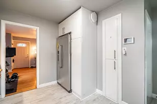 1012 S 111th St, West Allis, WI 53214 - Photo 10