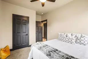 3247 N Marietta Ave, Milwaukee, WI 53211 - Photo 28