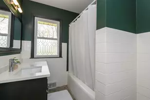 264 Vine St, West Bend, WI 53095 - Photo 14