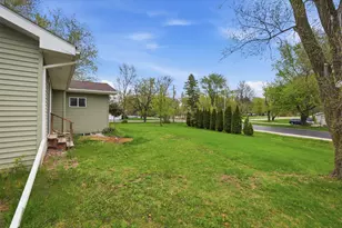 33015 Bohner Dr, Burlington, WI 53105 - Photo 18