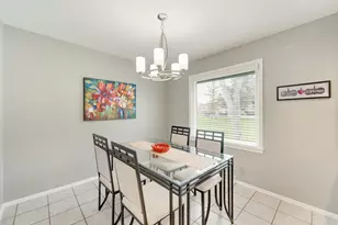 9445 N Fairway Dr, Bayside, WI 53217 - Photo 6