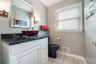 9445 N Fairway Dr, Bayside, WI 53217 - Photo 8