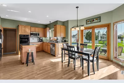 5915  Sunshine Ln, Racine, WI 53402 - Photo 8