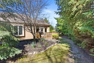 503 Garden Prairie Dr, Waukesha, WI 53186 - Photo 2
