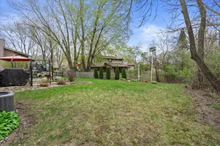3710 S Pleasant View Dr, New Berlin, WI 53151 - Photo 36