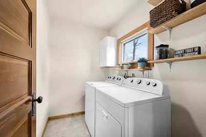 589 W Chestnut St, Burlington, WI 53105 - Photo 18