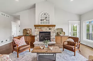 N8069 Springer Rd, Waterloo, WI 53551 - Photo 8